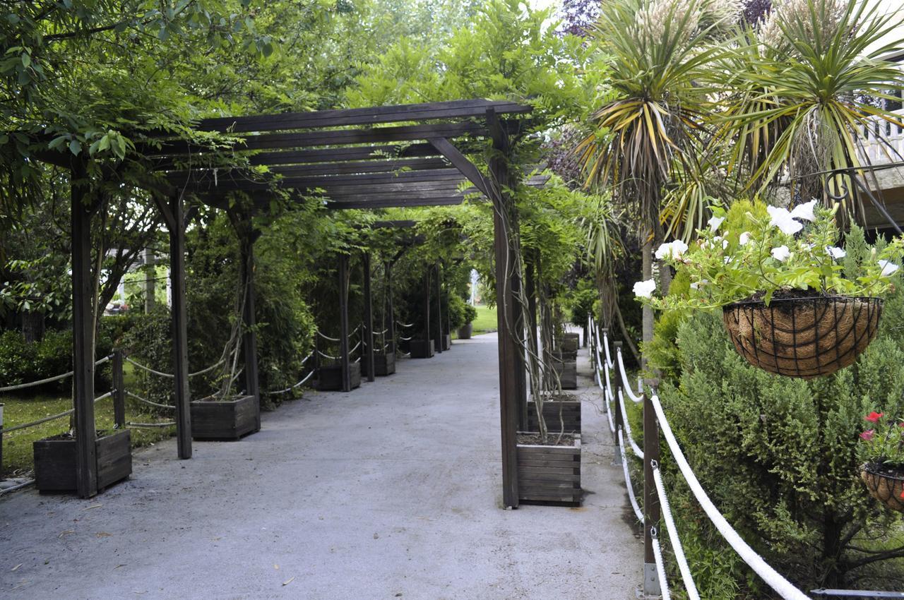 Pazo De Monterrei Hotel Ourense Bagian luar foto