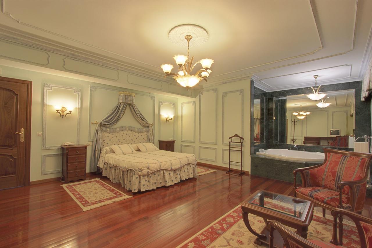 Pazo De Monterrei Hotel Ourense Bagian luar foto