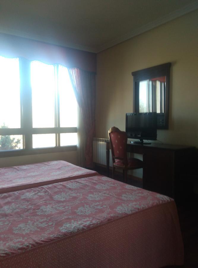 Pazo De Monterrei Hotel Ourense Bagian luar foto