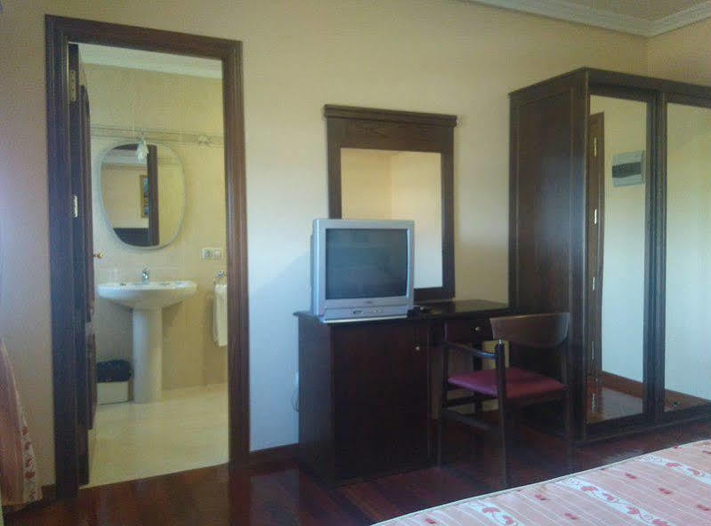 Pazo De Monterrei Hotel Ourense Bagian luar foto